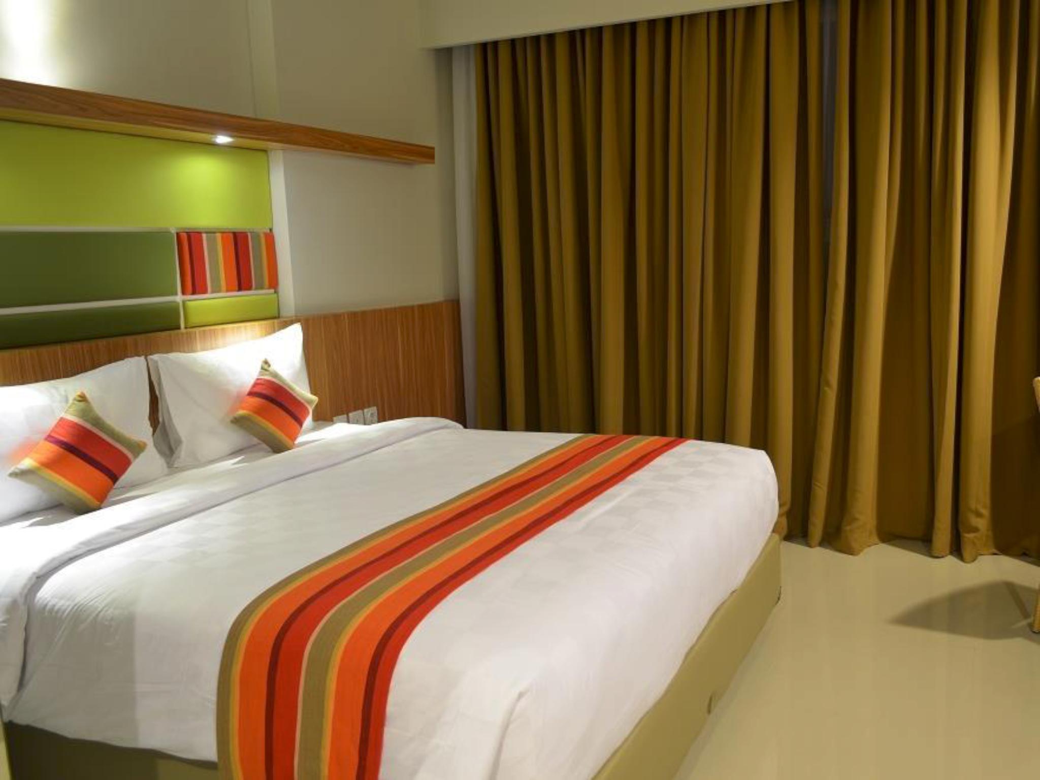 Kyriad Hotel Airport Jakarta Tangerang Exterior photo