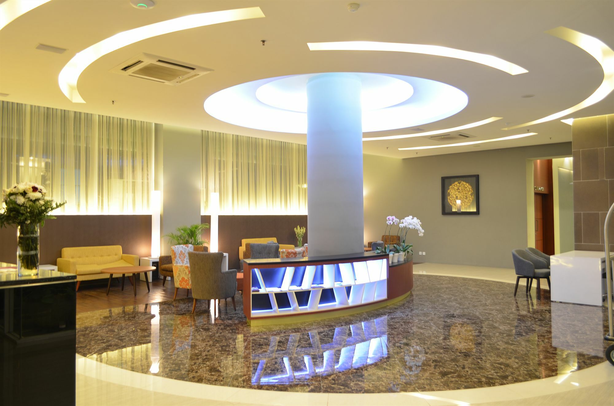 Kyriad Hotel Airport Jakarta Tangerang Exterior photo